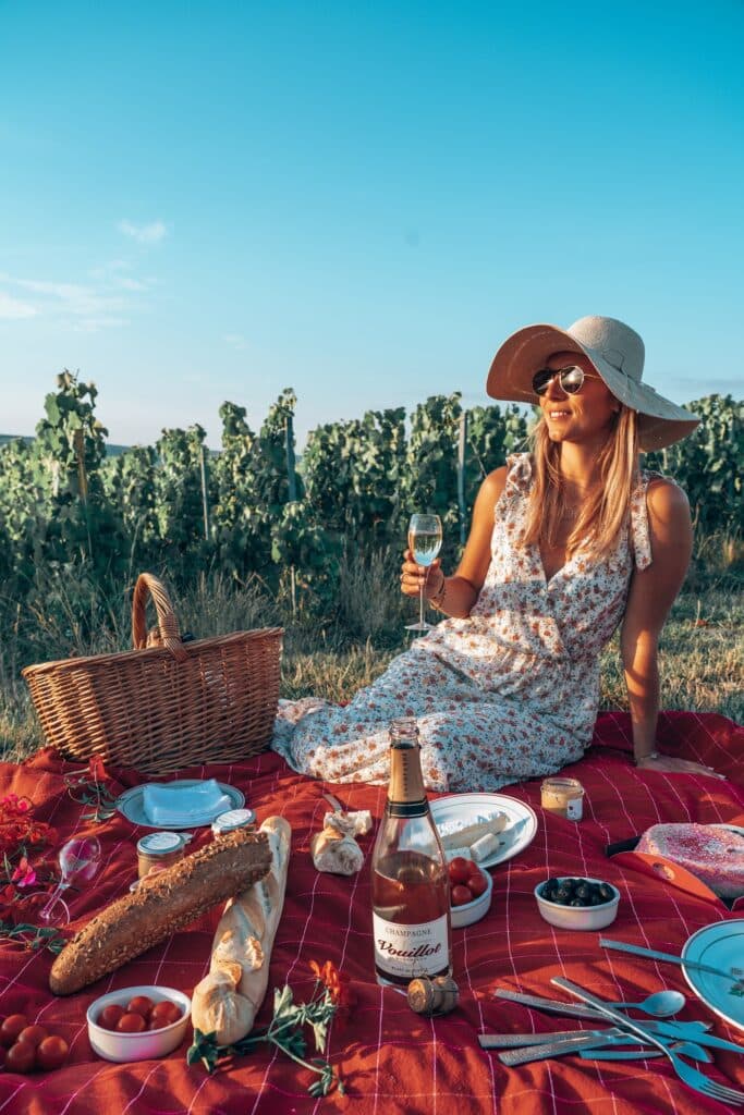 pique nique épicuriens en champagne dans le vignoble